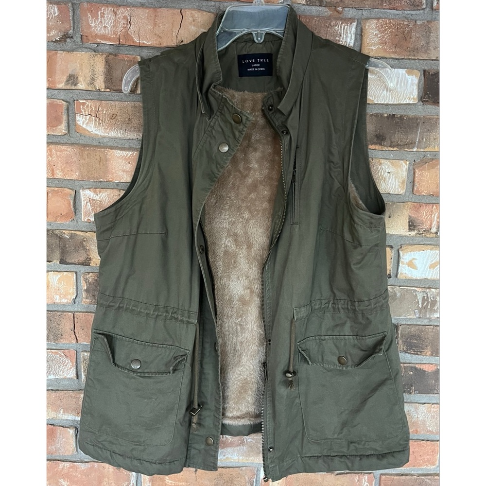 Love Tree Women’s Olive Green Vest Size Large